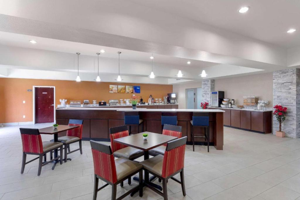 ควอลิตี สวีท Hotel Copperas Cove ภายนอก รูปภาพ